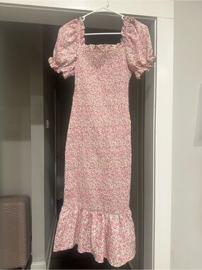 Floral Pink Puff-Sleeve Midi Dress